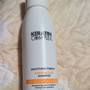 Keratin Complex Smoothing Therapy Keratin Care Shampoo - White
